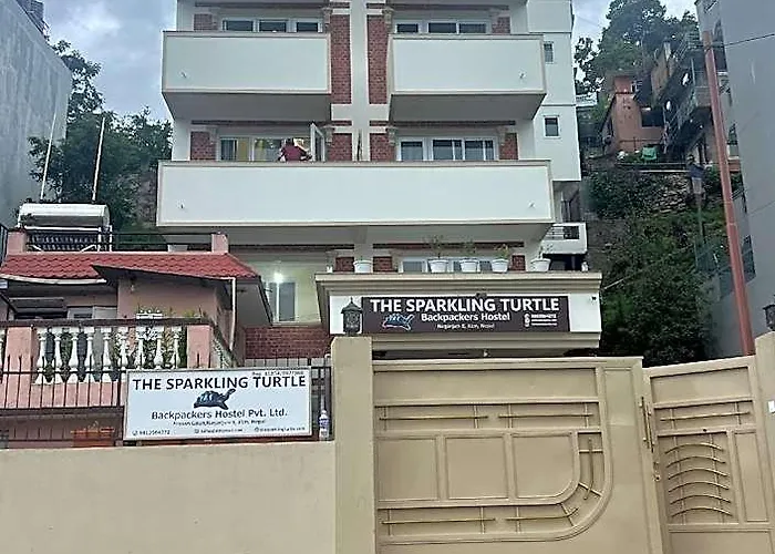 The Sparkling Turtle Backpackers Hotel *